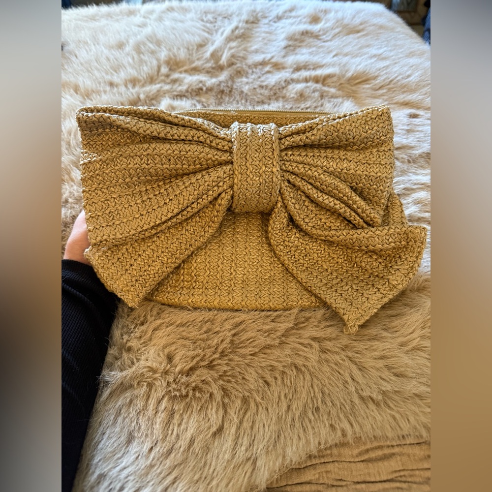 Woven Bow Clutch - Summer + Vacation + Resortwear